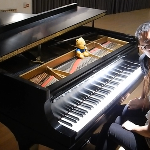 久久久久青草线焦综合
